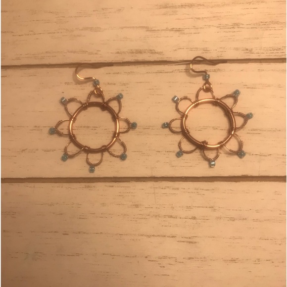 New handmade flower wire + bead dangly earrings. Copper, turquoise. Women/girls - Picture 8 of 8